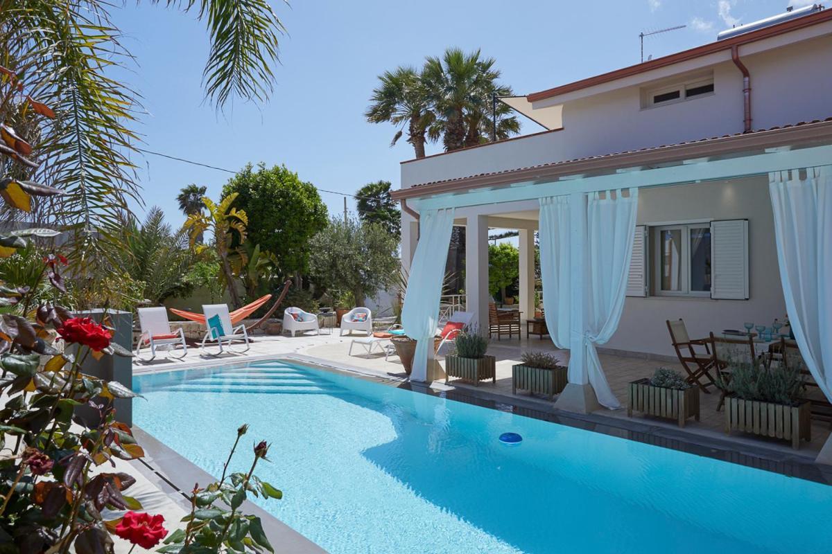 Villa Zamia Con Piscina Santa Maria Del Focallo Exterior foto